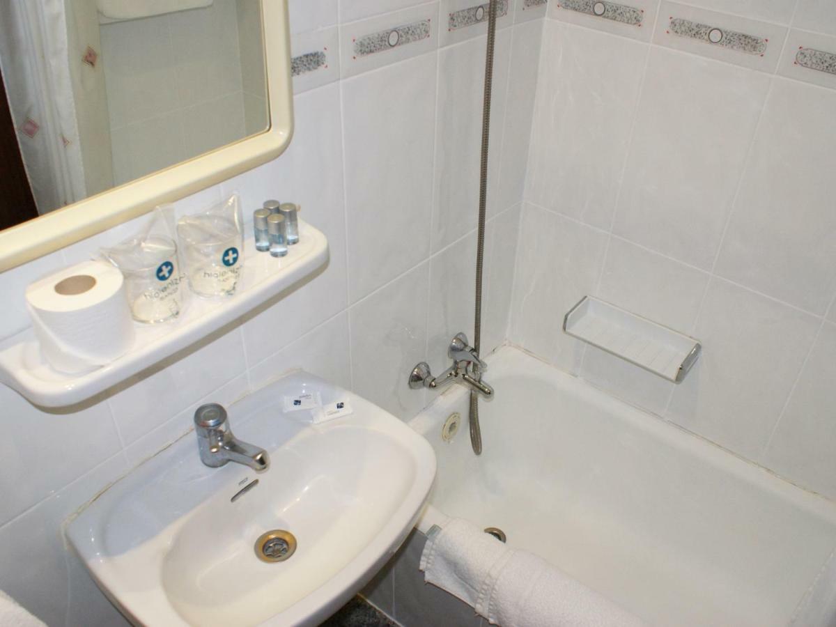 La Bilbaina Hotel Vitoria-Gasteiz Room photo